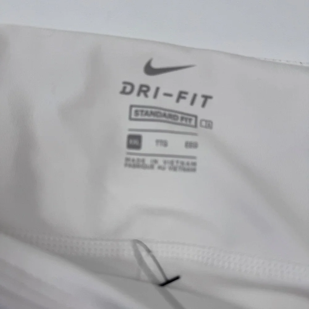 NEW Nike Women's XXL White Skorts Dri Fit UPF 40 Golf Tennis